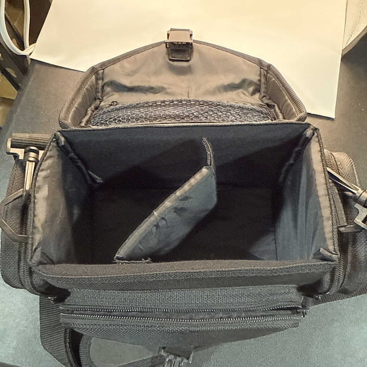 Sony Handycam HI8 Camcorder Black Carrying Case Bag w/ Shoulder Strap